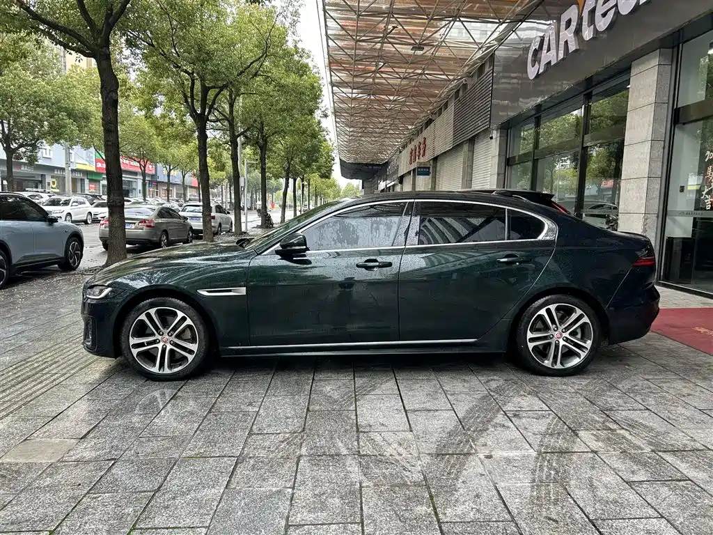 Jaguar XEL 2024 2.0T 250PS R-DYNAMIC S aggressive sports version купить на сайте DeffCars