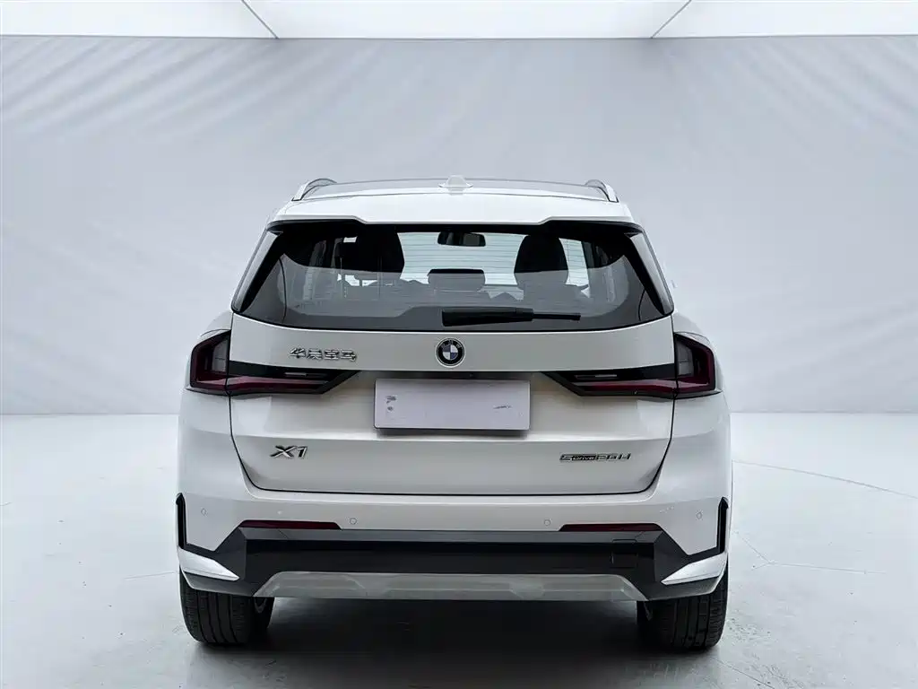 BMW X1 2023 sDrive20Li X Design Package купить на сайте DeffCars