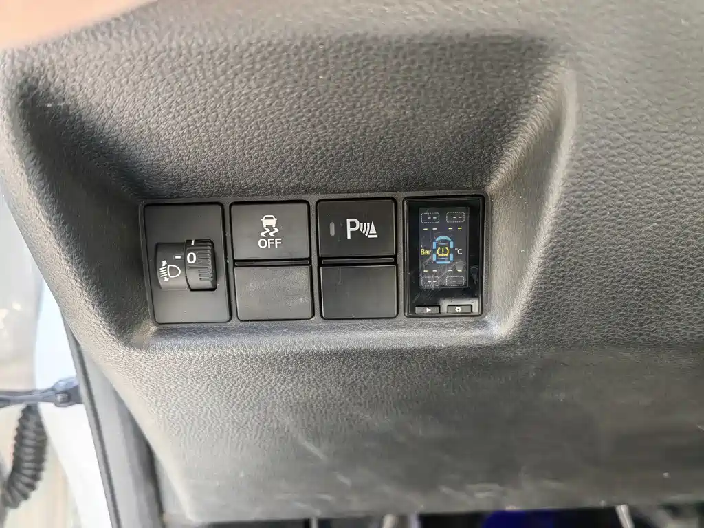 Fit 2021 1.5L CVT Fashion Edition купить на сайте DeffCars