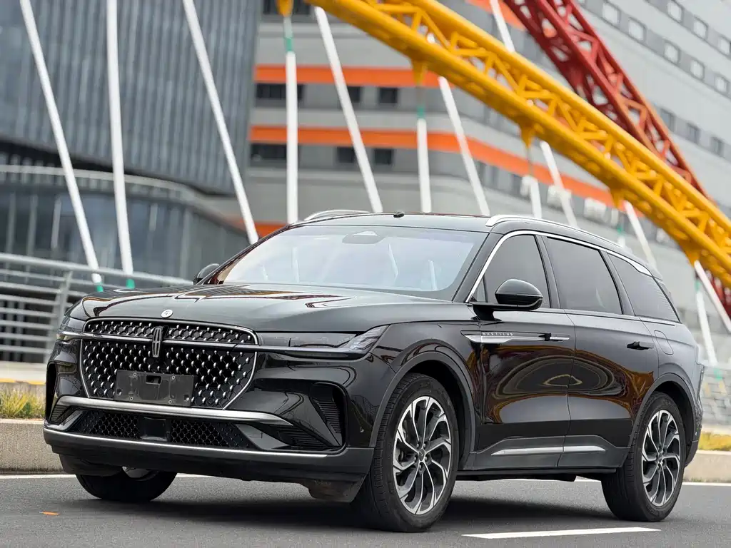 Voyager 2023 2.0T four-wheel drive Zunrui version купить на сайте DeffCars