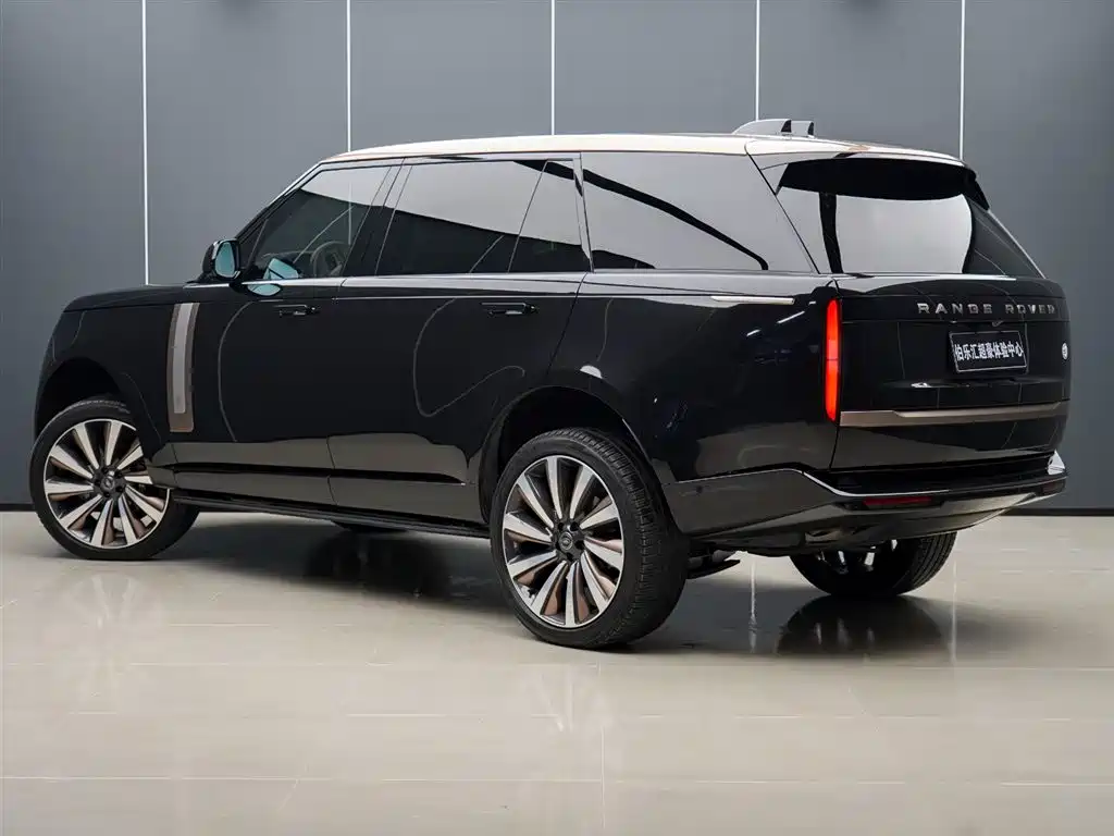 Range Rover 2024 3.0 L6 400PS SV Honor Creation Extended Edition купить на сайте DeffCars