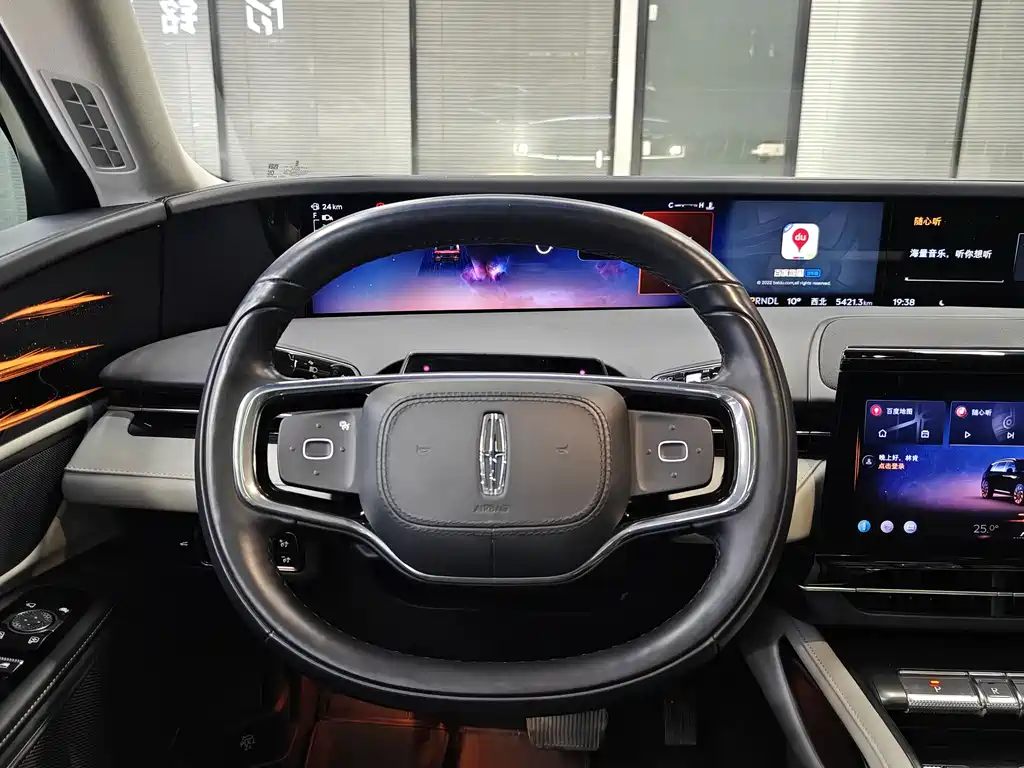 Voyager 2023 2.0T four-wheel drive premium version купить на сайте DeffCars