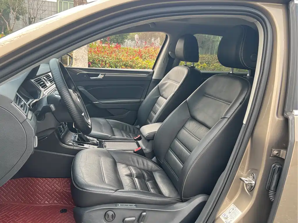 Passat 2017 330TSI DSG Royal Edition купить на сайте DeffCars