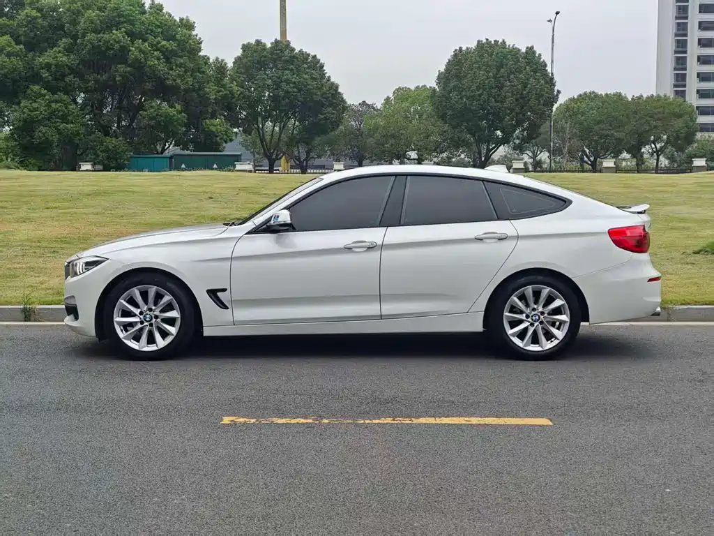 BMW 3 Series GT 2018 320i Fashion Model купить на сайте DeffCars