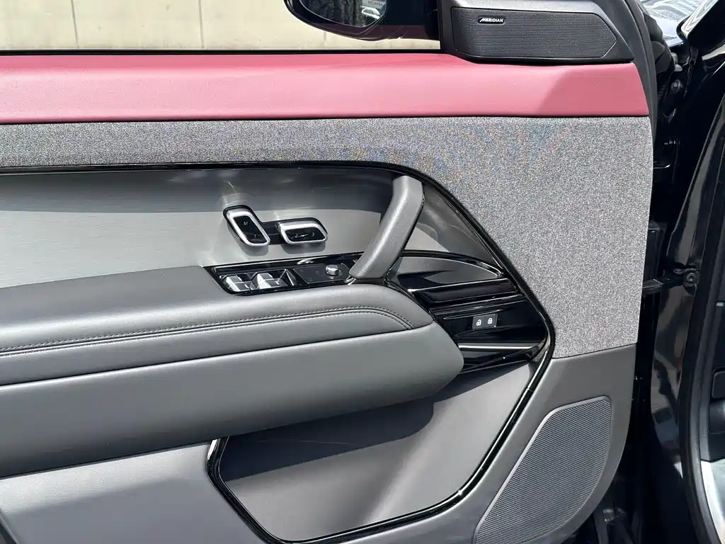 Range Rover Sport 2024 400PS Dynamic SE купить на сайте DeffCars