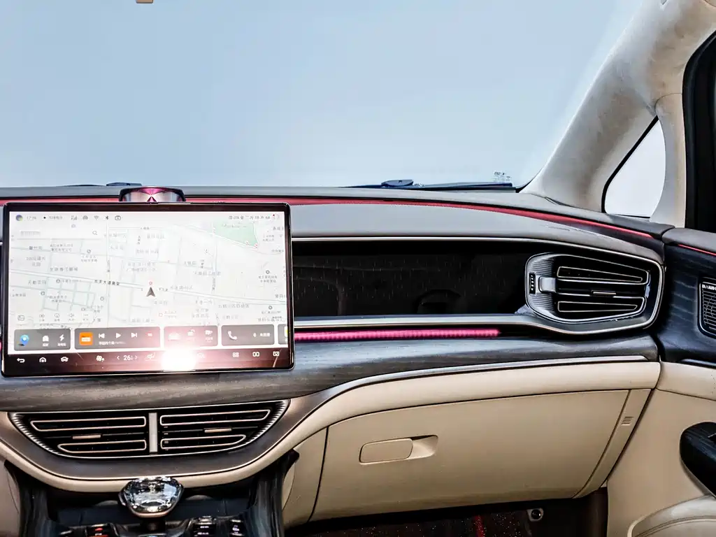 Denza D9 2022 DM-i 970 four-wheel drive premium model купить на сайте DeffCars