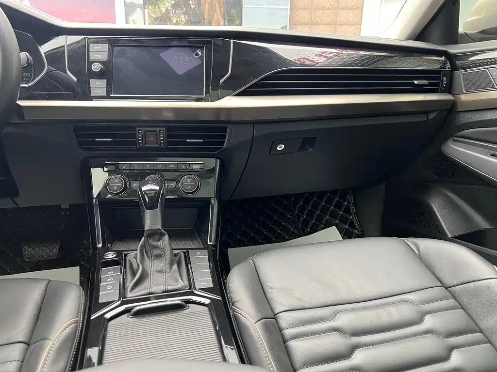 Passat 2019 330TSI Elite Edition National VI купить на сайте DeffCars