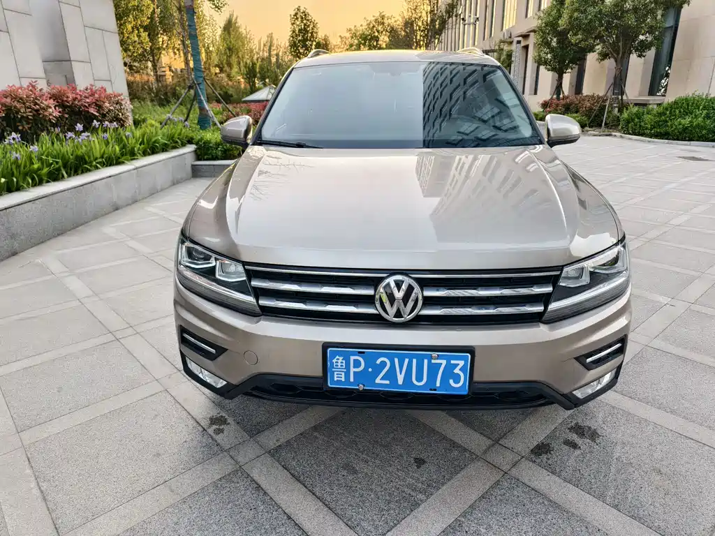 Tiguan L 2019 330TSI automatic two-wheel drive panoramic comfort version National VI купить на сайте DeffCars