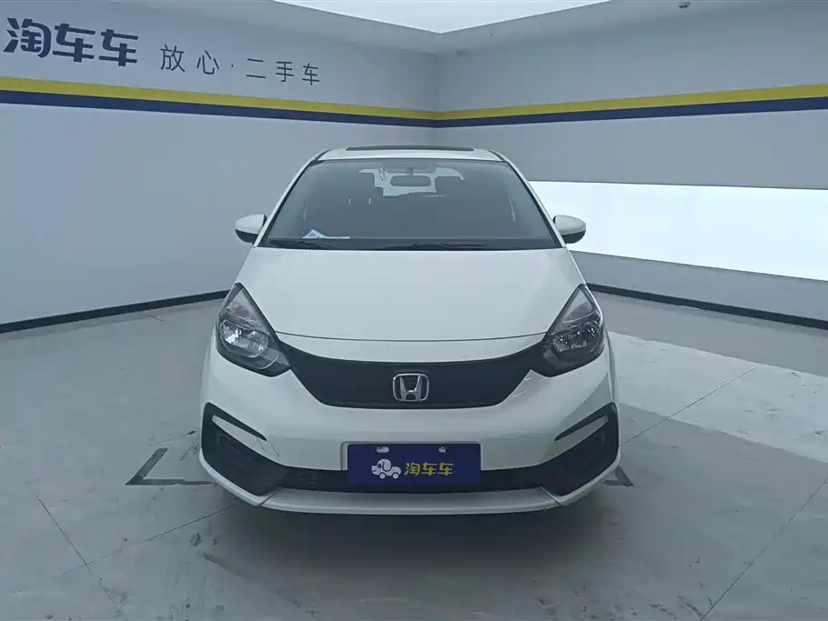 Fit 2022 1.5L CVT Trendy Sunroof Edition купить на сайте DeffCars
