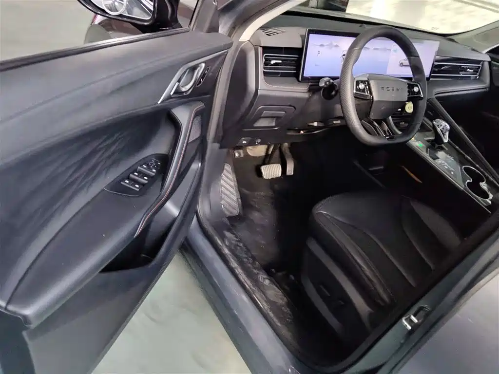 Roewe RX5 2023 1.5T luxury sliding screen version купить на сайте DeffCars