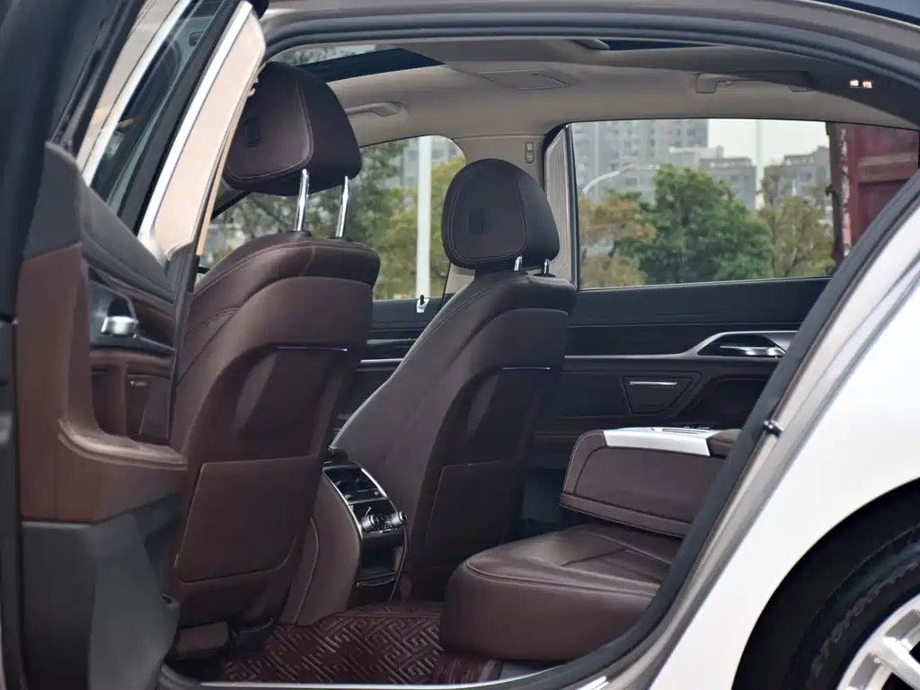 BMW 7 Series 2016 730Li Leading Model купить на сайте DeffCars