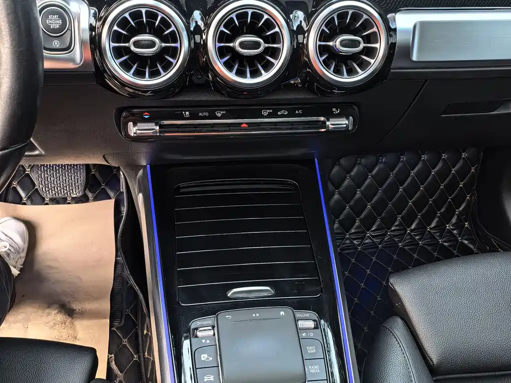 Mercedes-Benz GLB 2021 GLB 200 Dynamic купить на сайте DeffCars