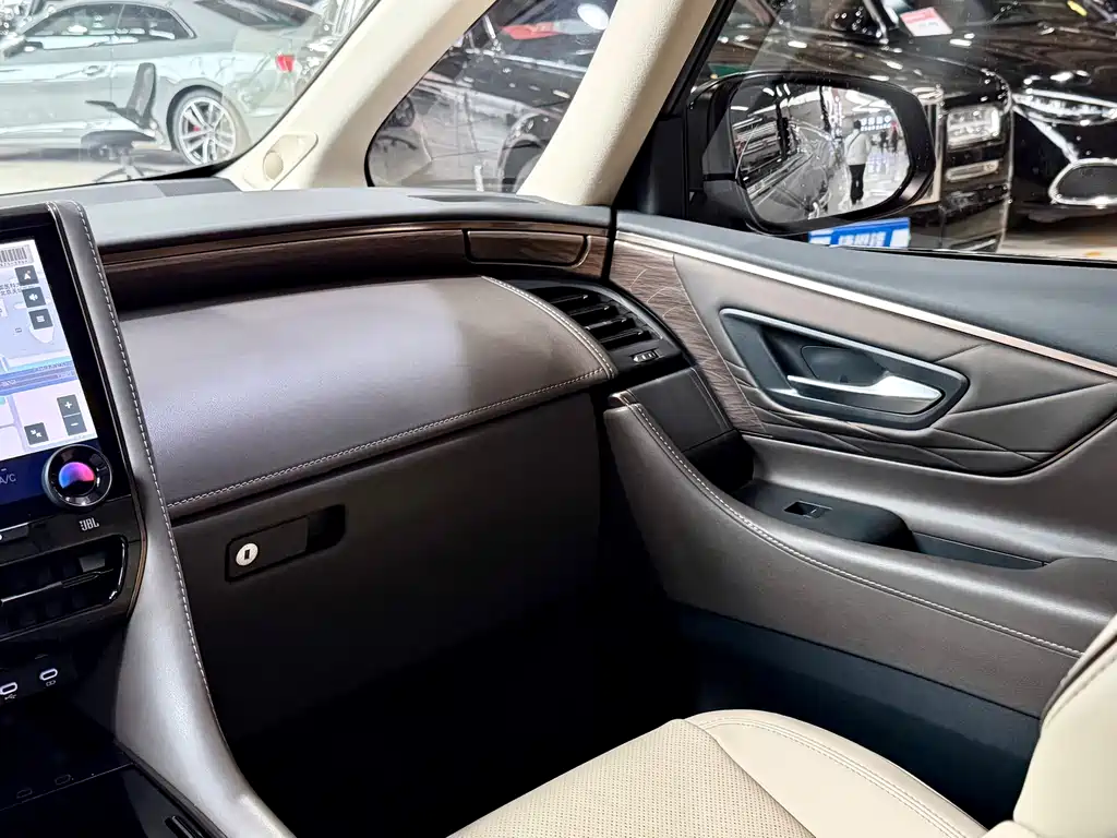 Alfa 2025 Shuangqing 2.5L Premium Gold Edition купить на сайте DeffCars