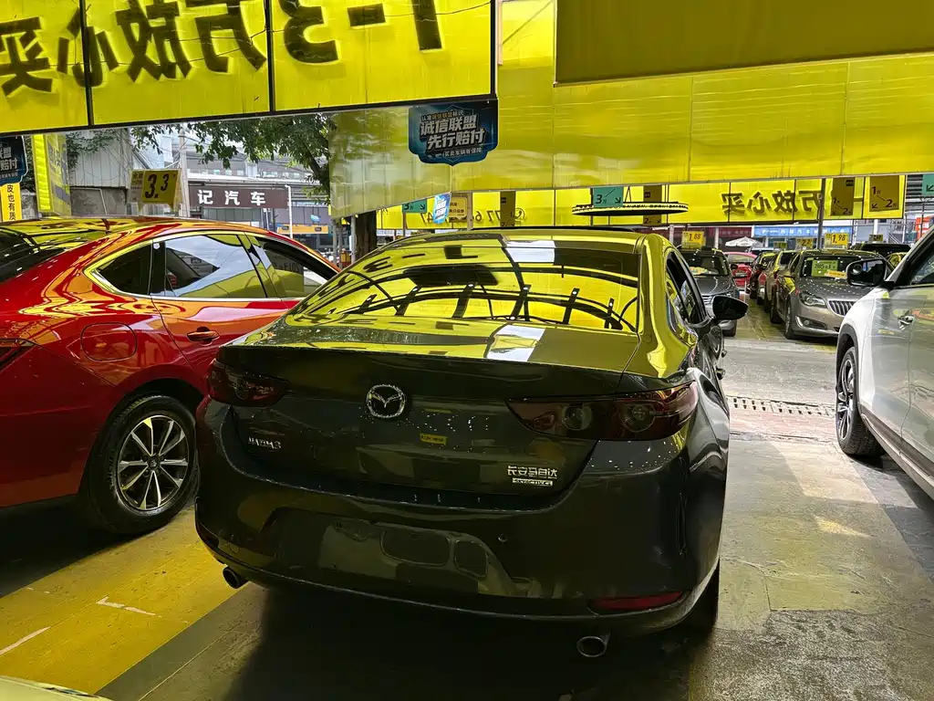 Mazda3 Angkesela 2021 2.0L Automatic Premium Edition купить на сайте DeffCars