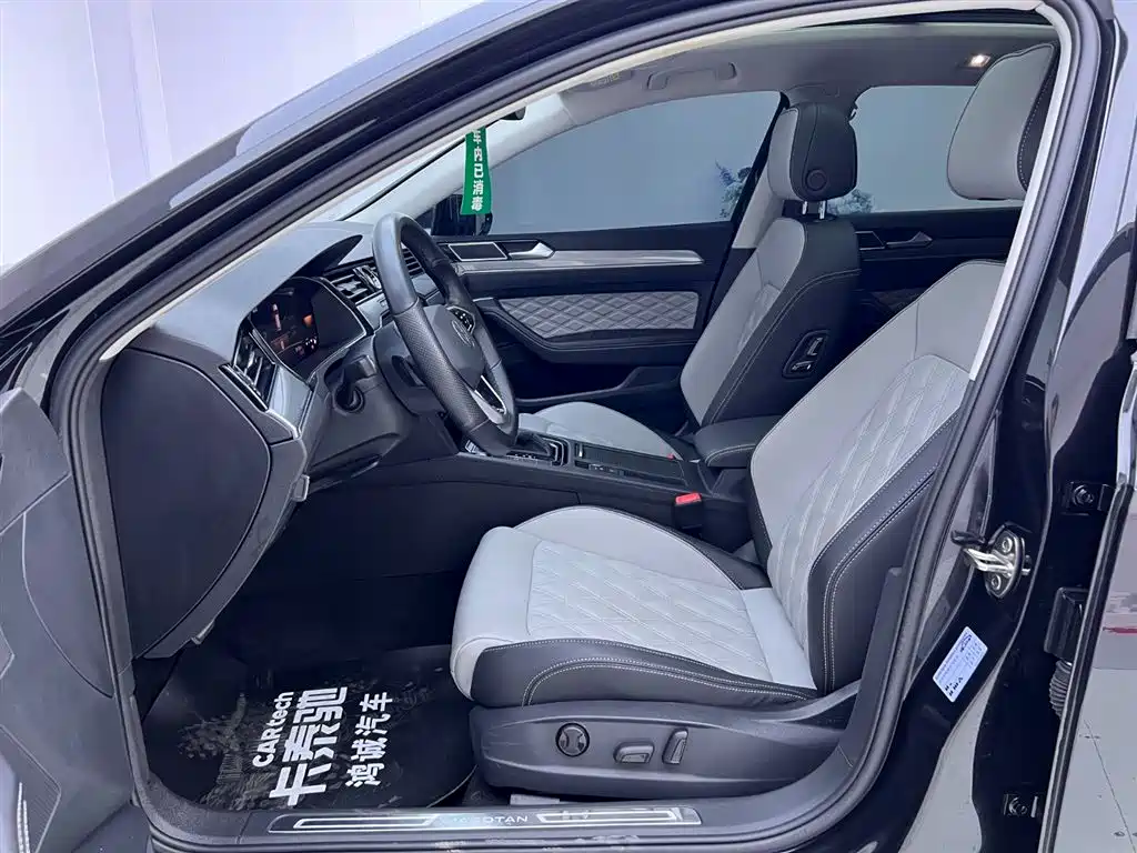 Magotan 2023 2 million commemorative edition 330TSI DSG leading model купить на сайте DeffCars