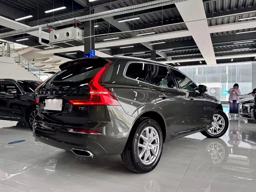 Volvo XC60 2021 T5 four-wheel drive Zhiyi Luxury Edition купить на сайте DeffCars