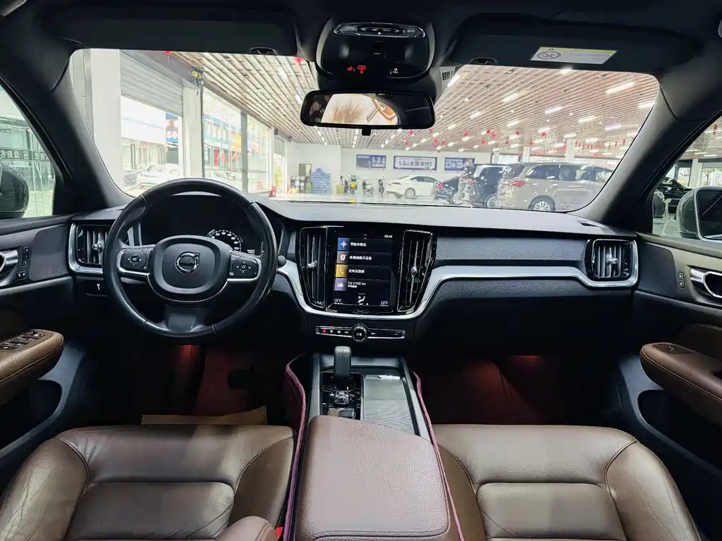 Volvo S60 2022 B4 Zhiyi Luxury Edition купить на сайте DeffCars
