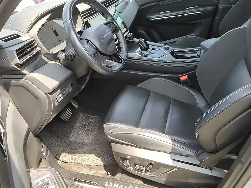 Lynk & Co 01 2023 1.5TD EM-F PM купить на сайте DeffCars