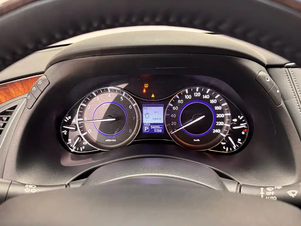 Infiniti QX80 2016 5.6L 4WD купить на сайте DeffCars