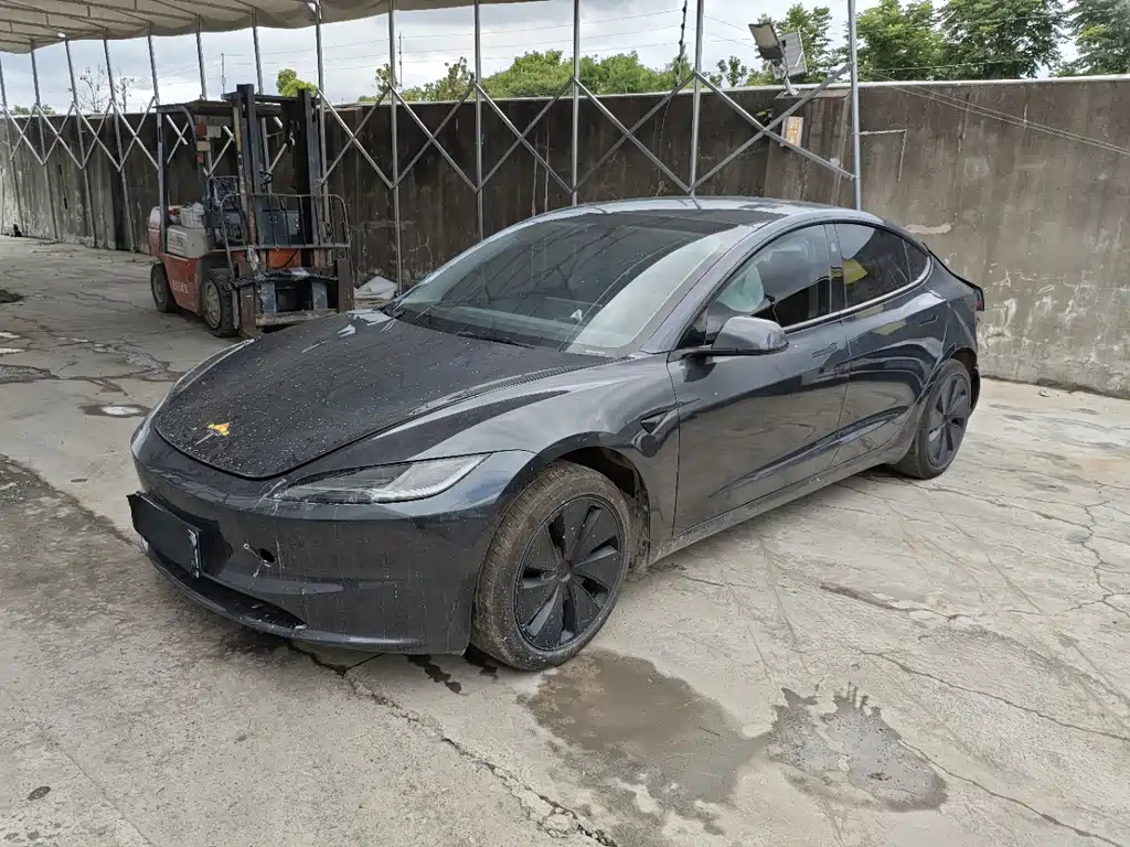 Model 3 2025 rear-wheel drive version купить на сайте DeffCars