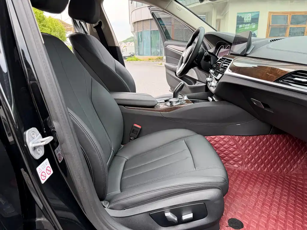 BMW 5 Series 2018 525Li Luxury Package купить на сайте DeffCars
