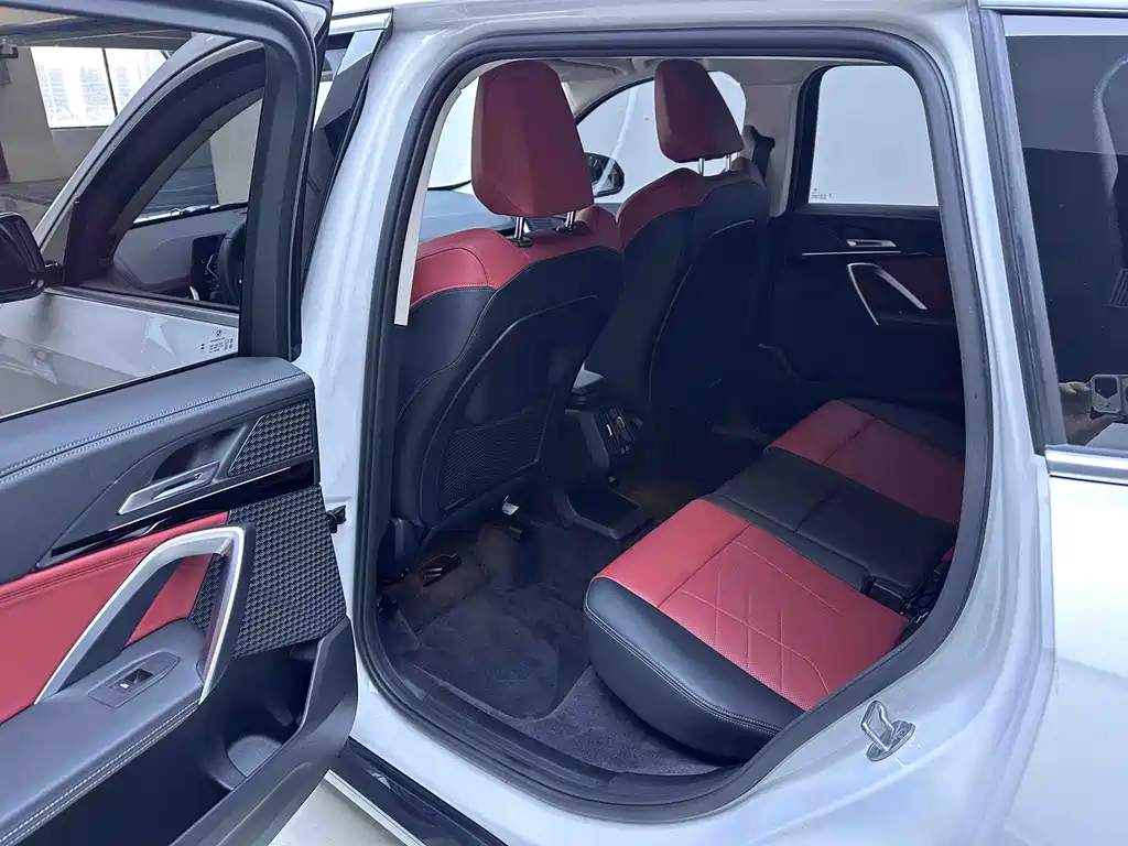 BMW X1 2023 sDrive20Li X Design Package купить на сайте DeffCars