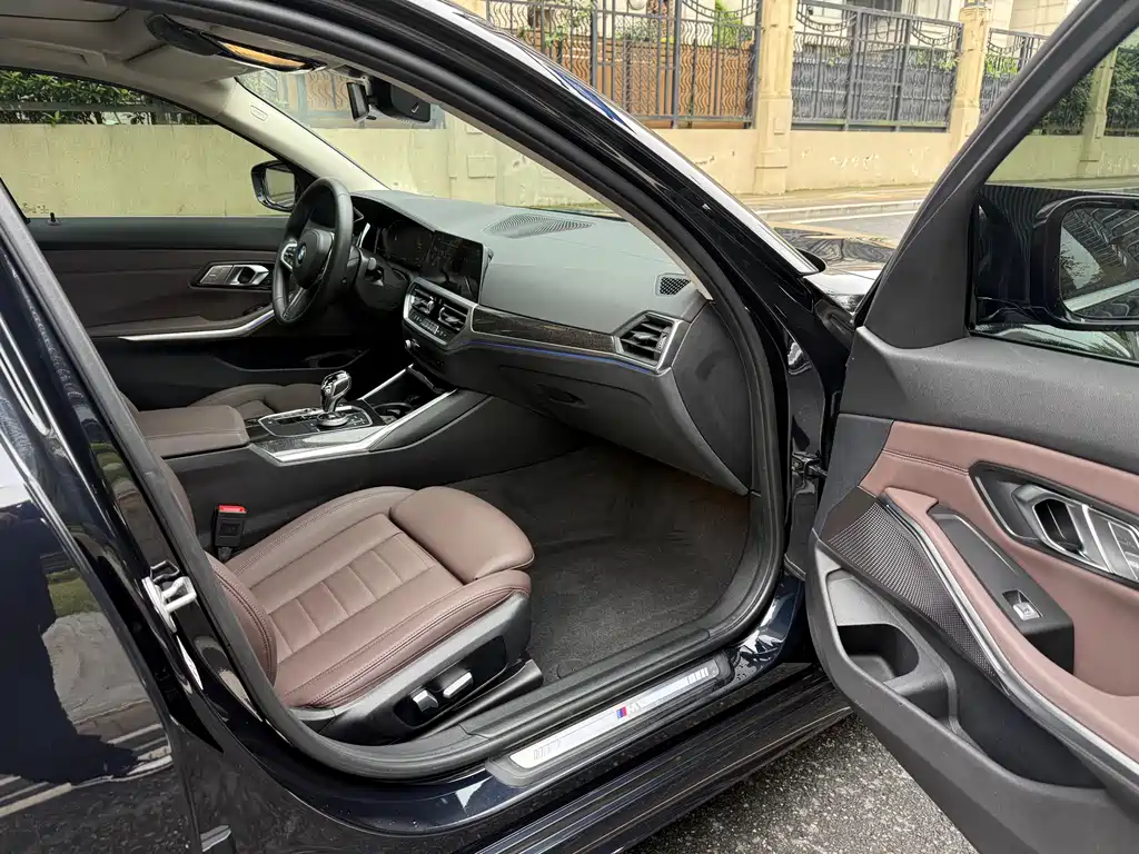 BMW 3 Series 2021 325Li M Sports Package купить на сайте DeffCars