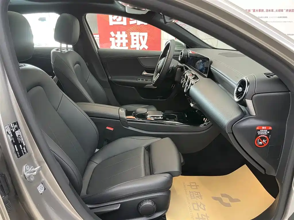 Mercedes-Benz A-Class 2020 facelift A 180 L sports sedan special configurations купить на сайте DeffCars