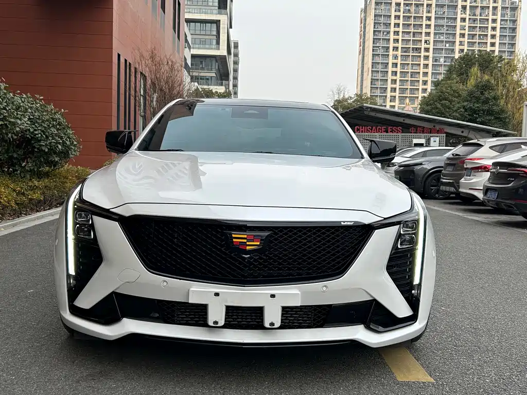 Cadillac CT5 2024 28T Luxury Pro купить на сайте DeffCars