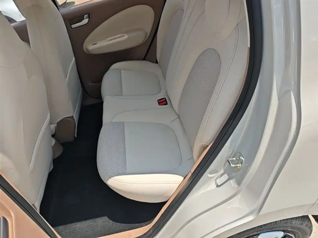 Hongguang MINIEV 2025 fourth generation four-door version advanced model купить на сайте DeffCars
