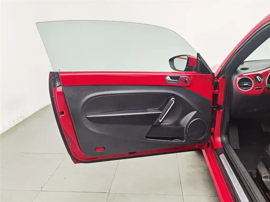 Beetle 2015 180TSI купить на сайте DeffCars