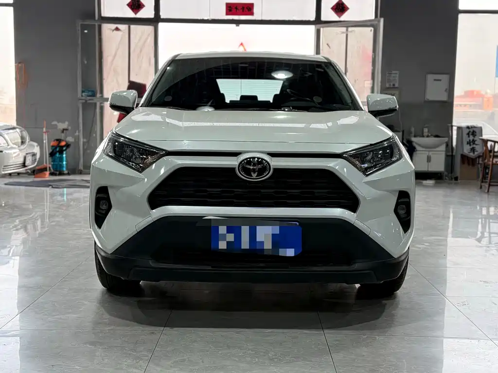 RAV4 Rongfang 2023 2.0L CVT two-wheel drive urban version купить на сайте DeffCars