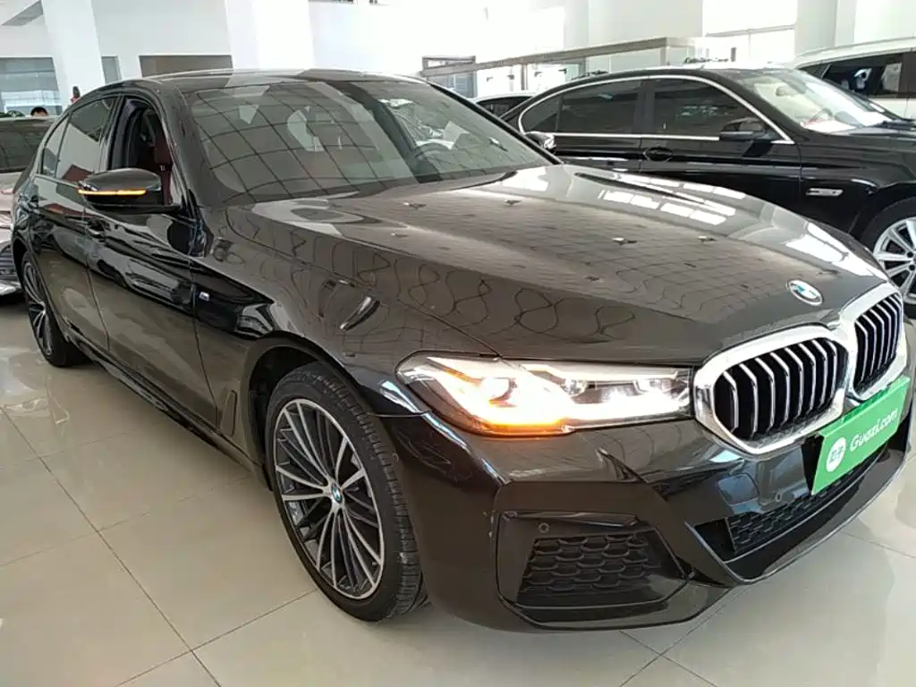 BMW 5 Series 2022 facelift 530Li leading M sports package купить на сайте DeffCars