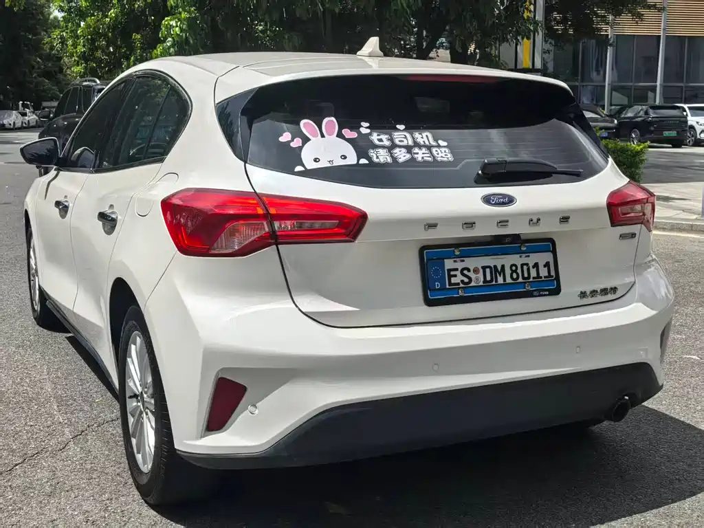 Focus 2019 Hatchback EcoBoost 180 Automatic NeochaEDGE купить на сайте DeffCars