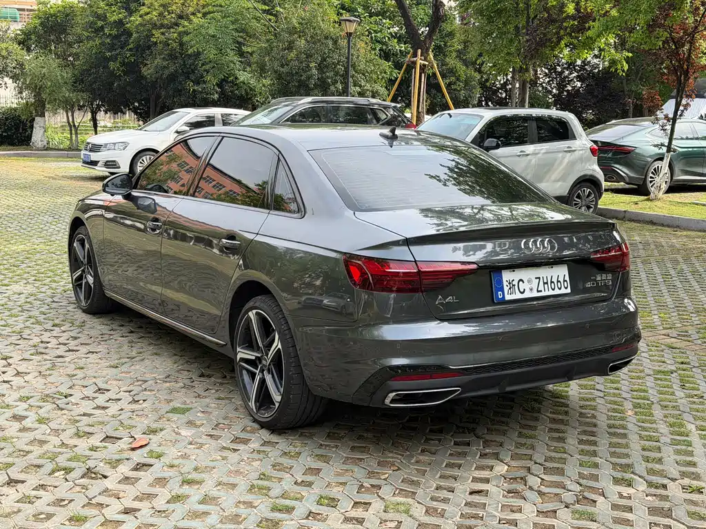 Audi A4L 2025 model 2 million Yuexiang version 40 TFSI luxury and dynamic model купить на сайте DeffCars