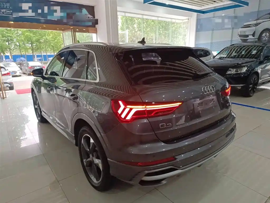 Audi Q3 2021 35 TFSI Fashionable and Dynamic купить на сайте DeffCars