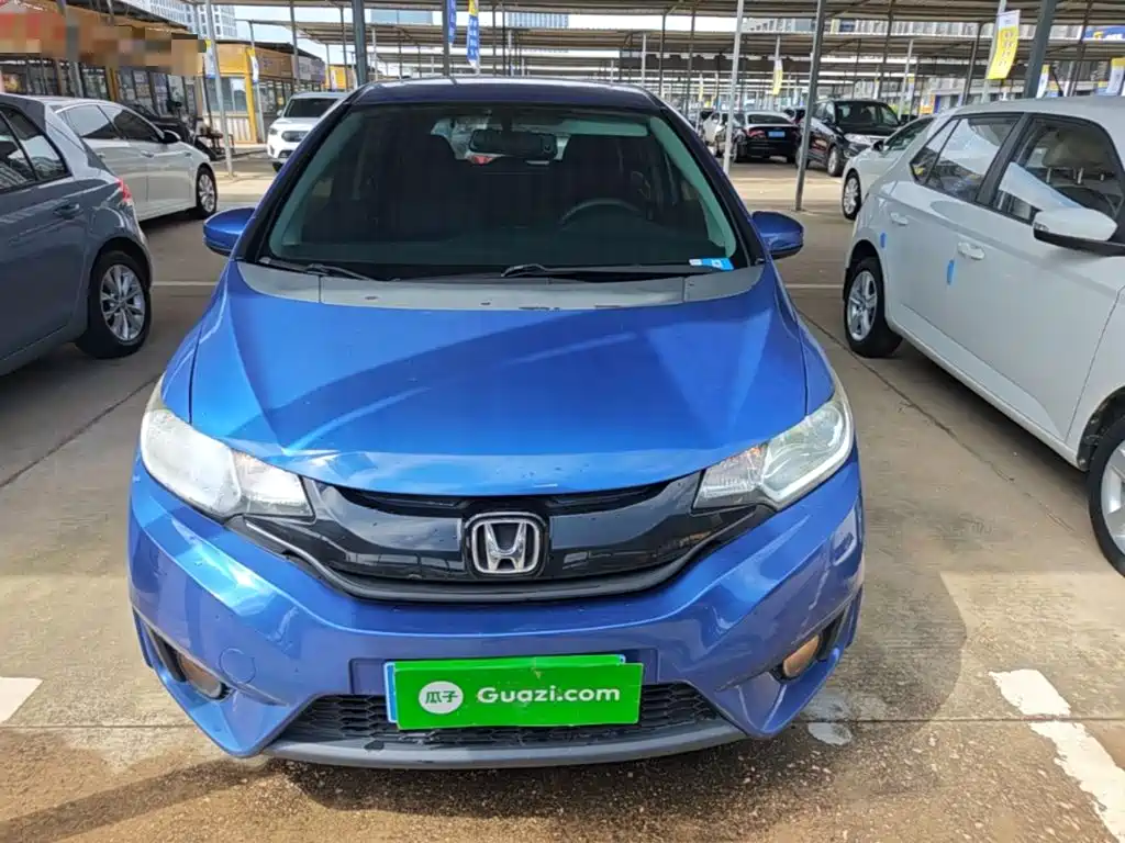 Fit 2016 1.5L LXS CVT Comfort Skylight Edition купить на сайте DeffCars