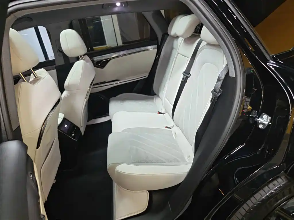 Lantu FREE 2025 318 259km four-wheel drive exploration version купить на сайте DeffCars