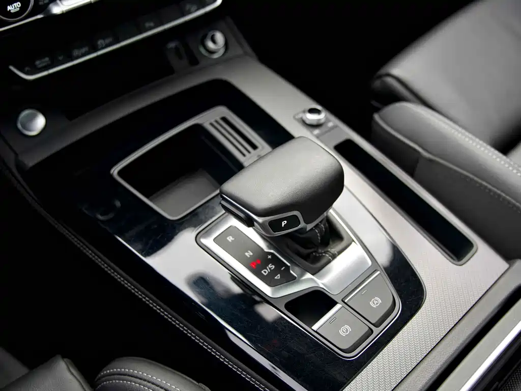 Audi Q5L 2023 40T luxury and dynamic model купить на сайте DeffCars