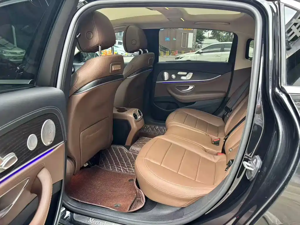 Mercedes-Benz E-Class 2020 Facelift E 300 L Special Edition купить на сайте DeffCars