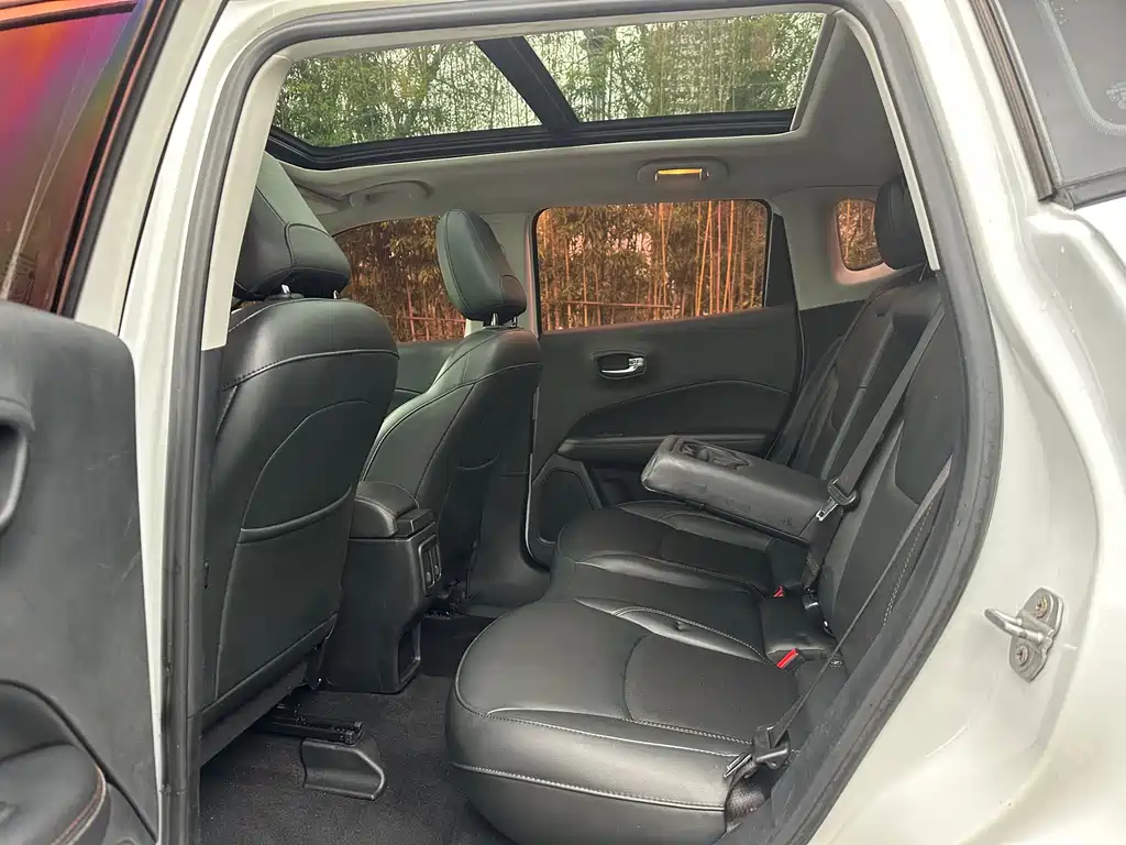 Compass 2017 200T Automatic Home Edition купить на сайте DeffCars
