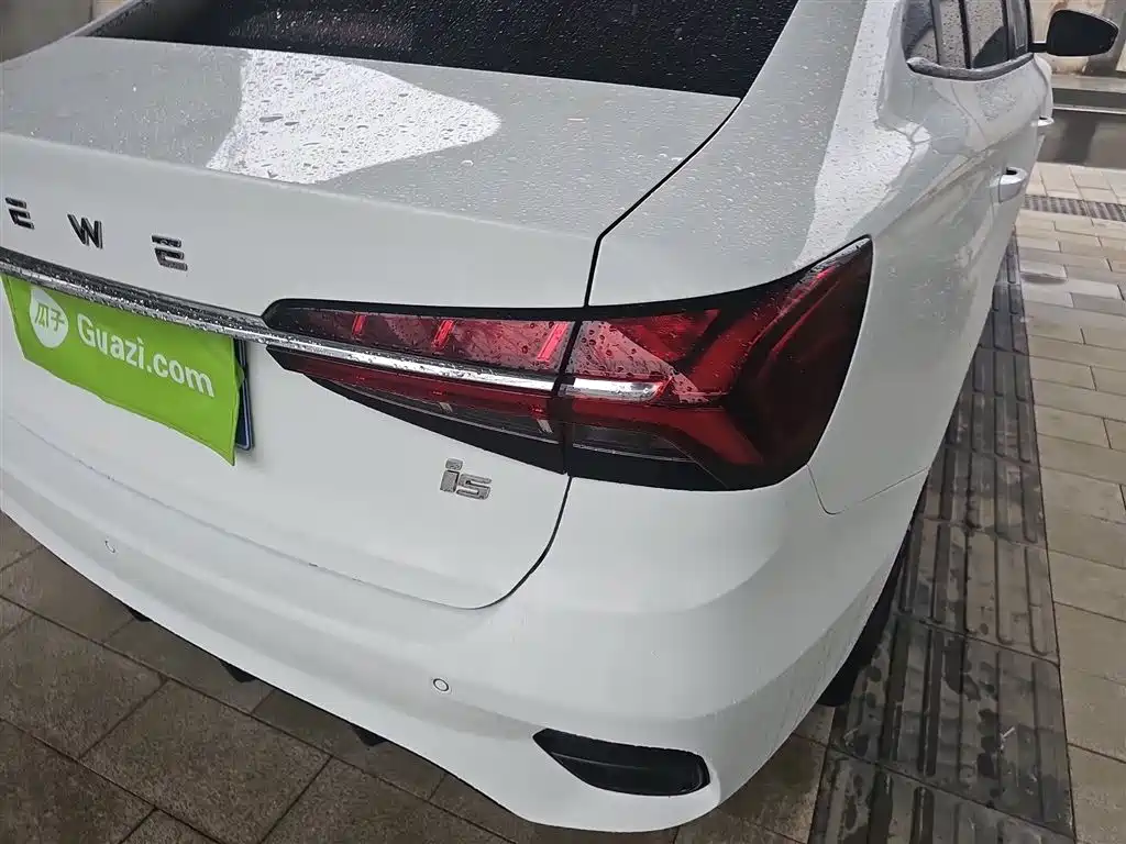 Roewe i5 2021 1.5L CVT Platinum Edition купить на сайте DeffCars