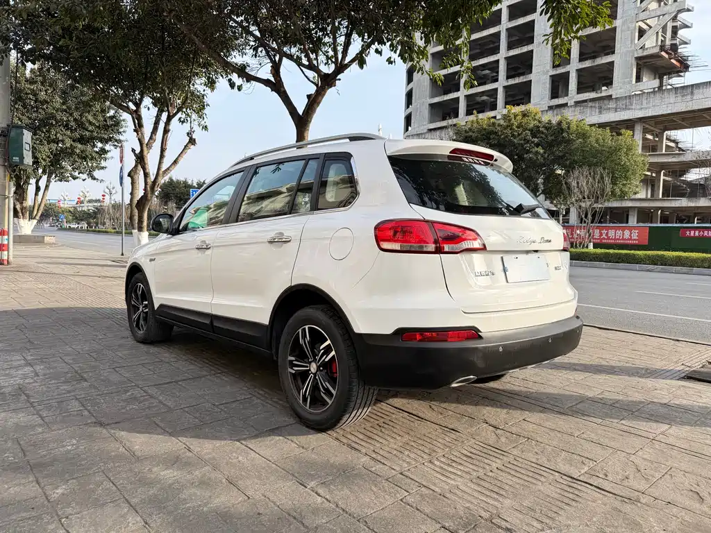 Damai X5 2018 Intelligent Internet Edition 1.5T Manual Luxury Model купить на сайте DeffCars