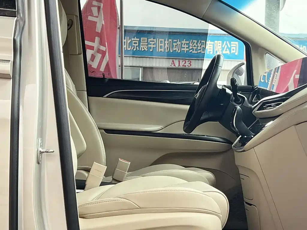 Buick GL8 2022 ES Lu Zun 653T luxury model купить на сайте DeffCars