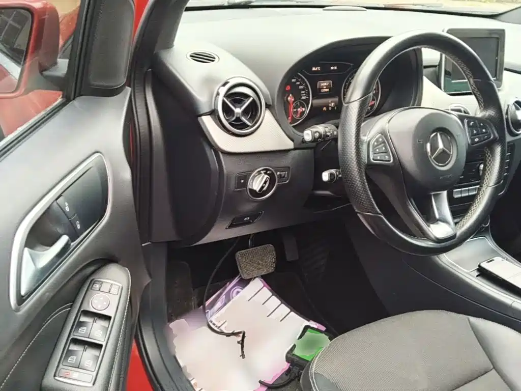 Mercedes-Benz B-Class 2015 B 200 Dynamic купить на сайте DeffCars