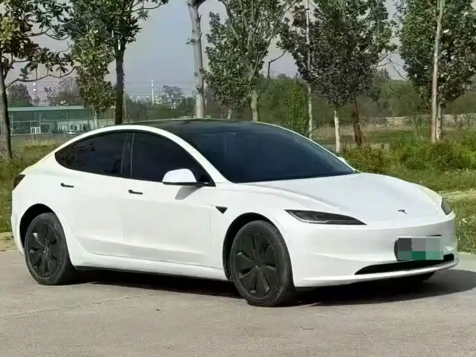 Model 3 2025 facelift rear-wheel drive version купить на сайте DeffCars