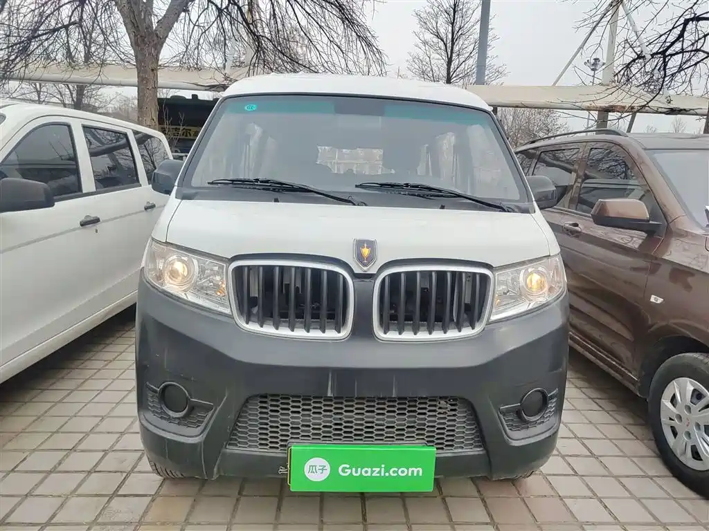 Hiace X30 2023 1.5L super luxury bus 5/6/7 seats non-air conditioning version SWC15M купить на сайте DeffCars