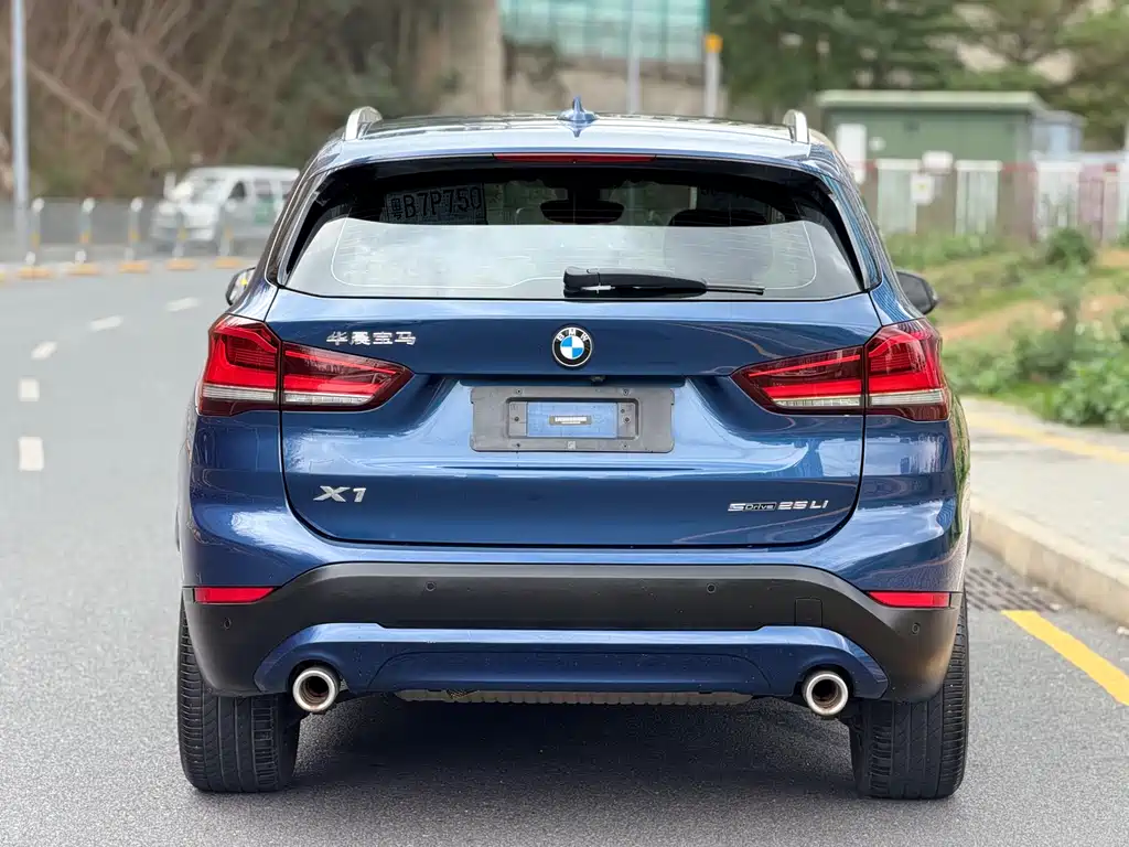 BMW X1 2021 sDrive25Li Leading Model купить на сайте DeffCars