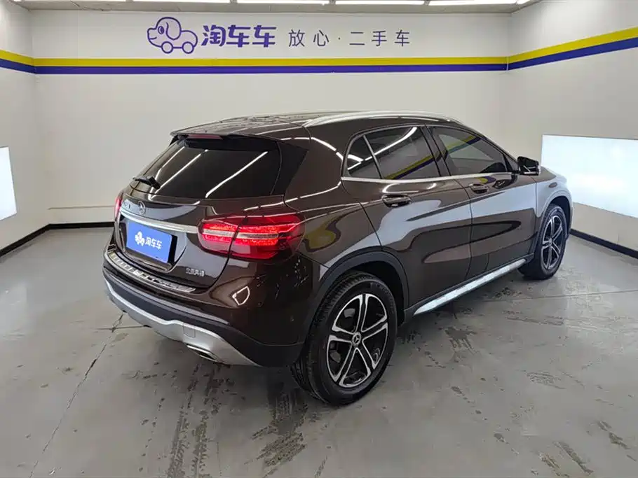 Mercedes-Benz GLA 2018 GLA 200 Fashion Model купить на сайте DeffCars