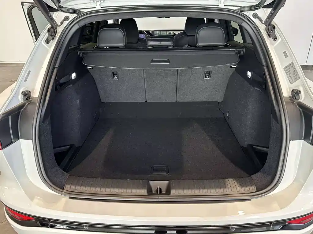 Audi Q6L e-tron 2026 first pilot version купить на сайте DeffCars